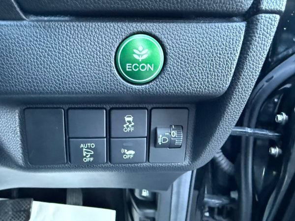 2016 Honda Fit 1.5 Petrol Hybrid ,Auto ,48K Miles 375592493