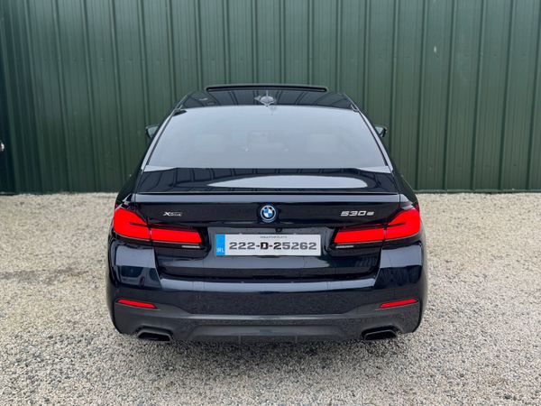 BMW 530E 2022 XDRIVE SUNROOF MASSIVE SPEC 375618369