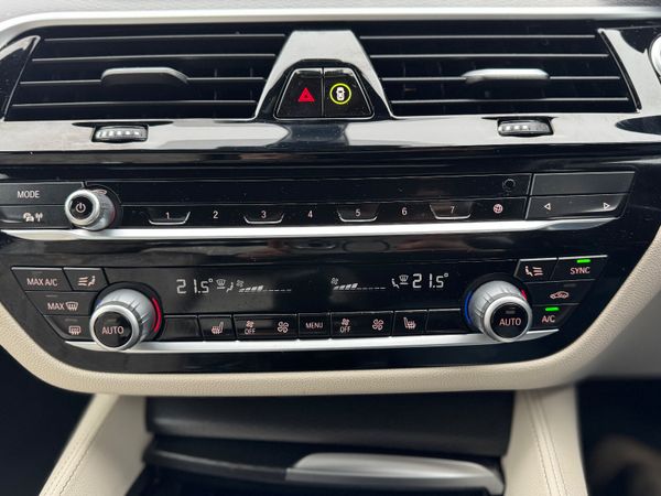 BMW 530E 2022 XDRIVE SUNROOF MASSIVE SPEC 375618387