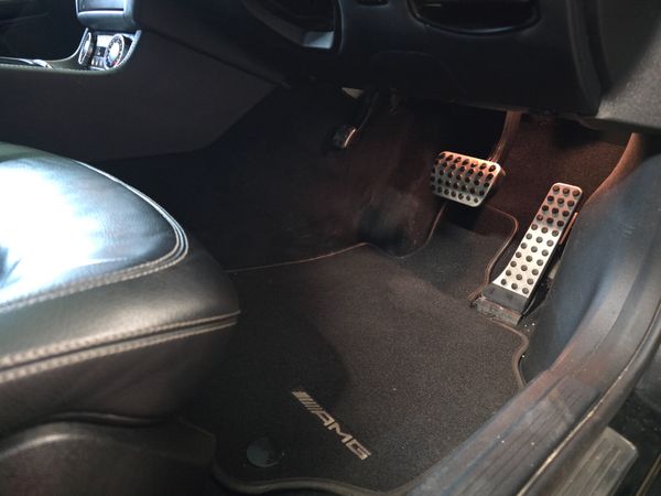 161 Mercedes-Benz CLS AMG 375636089