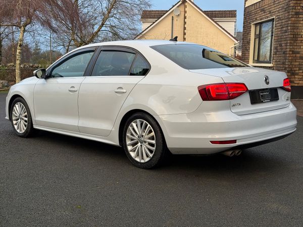 Stunning 171 Volkswagen Jetta Highline! 375649684