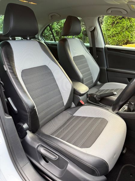 Stunning 171 Volkswagen Jetta Highline! 375649696