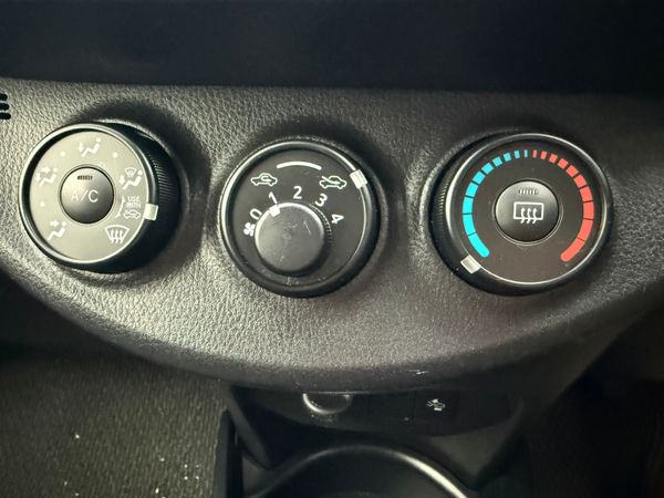 2019 Toyota Vitz  1.0 petrol Automatic ,46k Miles 375642725