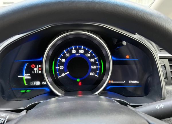 2014 Honda FIT  1.5 Hybrid automatic,47K Miles 375732355