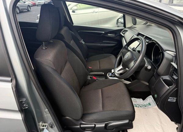 2014 Honda FIT  1.5 Hybrid automatic,47K Miles 375732363