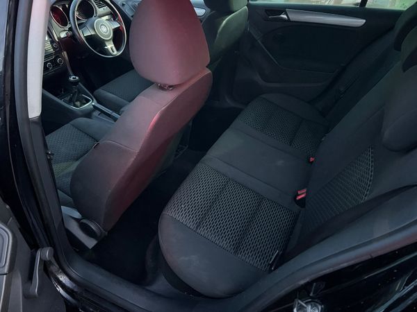 Volkswagen Golf 2011 1.6 TDI 90BHP TRENDLINE 375772239