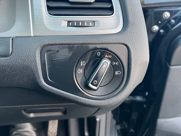 Volkswagen Golf 1.2 TSI Auto 375796634