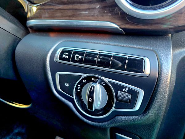 2016 Mercedes Benz V Class V250 8 Seater Low Milea 375870979