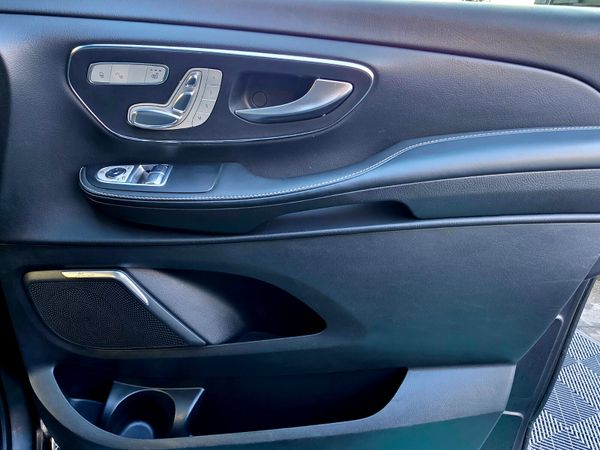 2016 Mercedes Benz V Class V250 8 Seater Low Milea 375870970