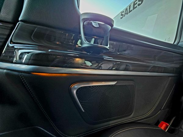 2016 Mercedes Benz V Class V250 8 Seater Low Milea 375870989