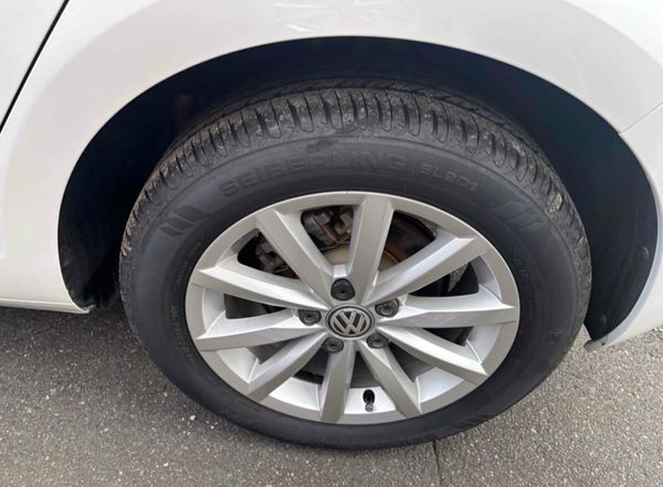 2015 (152) VW Golf 1.2 Petrol - Lounge Edition 376075676