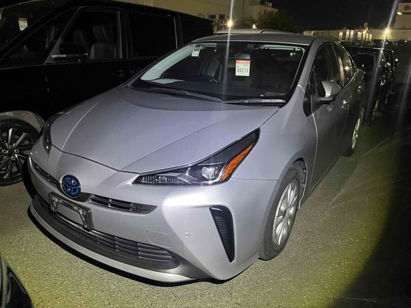 Five 2022 Toyota Prius landing Dublin Feb/26 376078115