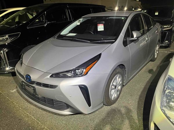 Five 2022 Toyota Prius landing Dublin Feb/26 376078111