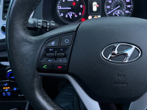 2017 (172) Hyundai Tucson Premium SE 2.0 CRDI 376168724