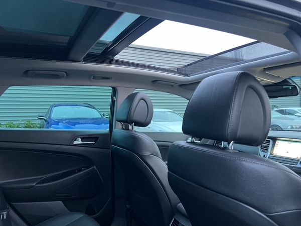 2017 (172) Hyundai Tucson Premium SE 2.0 CRDI 376168736