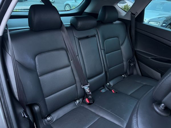 2017 (172) Hyundai Tucson Premium SE 2.0 CRDI 376168737