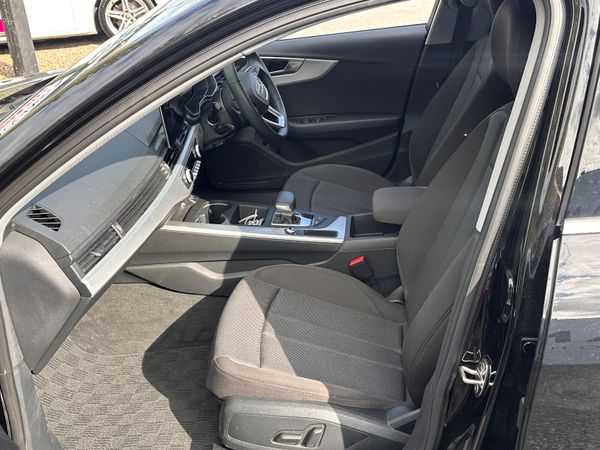 2022 AUDI A4 estate Auto 376201299