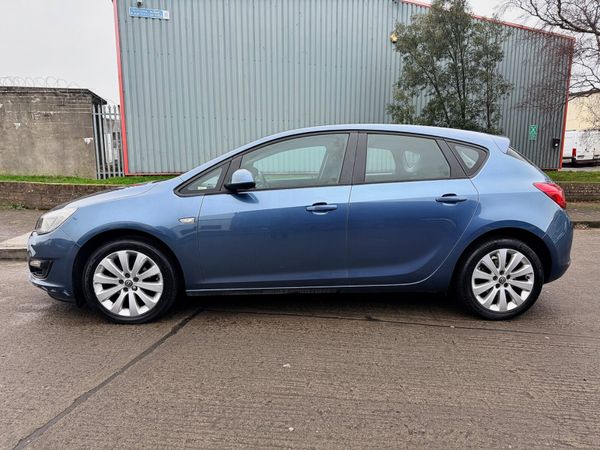 Opel Astra 2014 1.4 petrol NCT&TAX 376502095