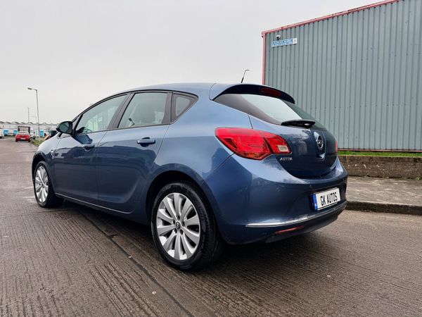 Opel Astra 2014 1.4 petrol NCT&TAX 376502096