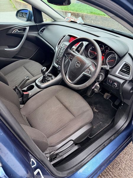 Opel Astra 2014 1.4 petrol NCT&TAX 376502107