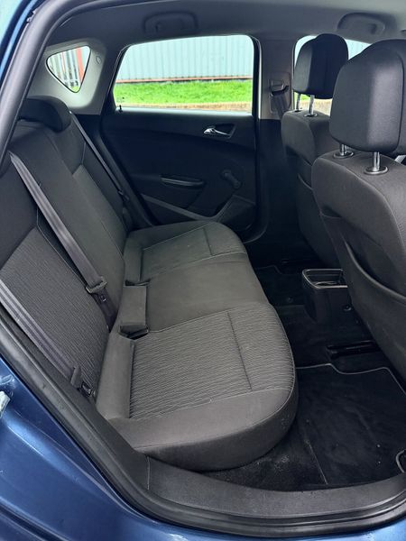 Opel Astra 2014 1.4 petrol NCT&TAX 376502115