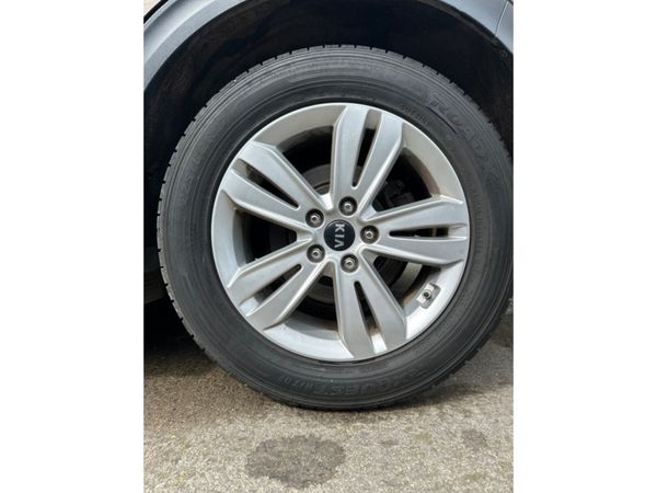 Kia Sportage VERY LOW MILEAGE PLATINUM SAM 5DR 376663013