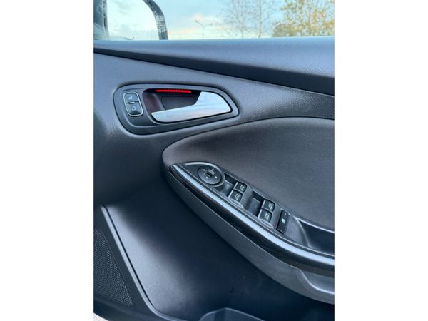 Ford Focus 1.5 TDCI TITANIUM 120PS 6SPEED 5DR 376784366