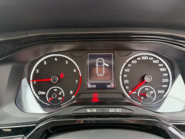 Volkswagen Polo VERY LOW MILEAGE - TRENDLINE 1.0 M 376795909