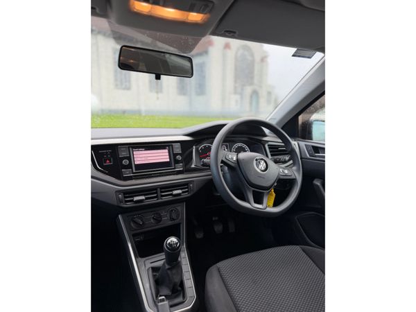 Volkswagen Polo VERY LOW MILEAGE - TRENDLINE 1.0 M 376795930