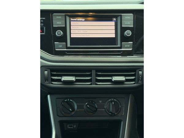 Volkswagen Polo VERY LOW MILEAGE - TRENDLINE 1.0 M 376795933