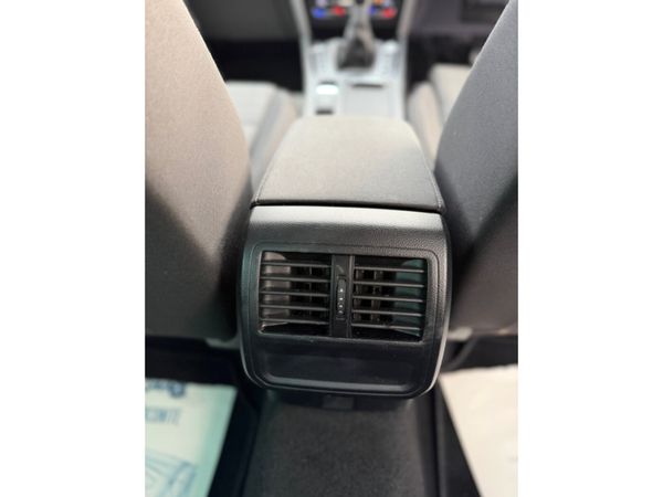 Volkswagen Passat LOW MILEAGE- BUSINESS 2.0 TDI MA 376798452