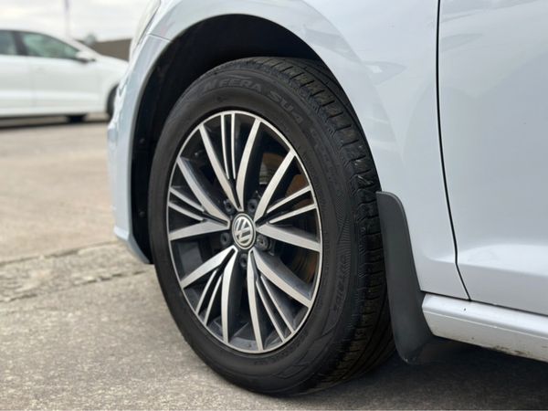 Volkswagen Golf 1.6 TDI SE NAV BLUEMOTION 115PS 5D 376801654