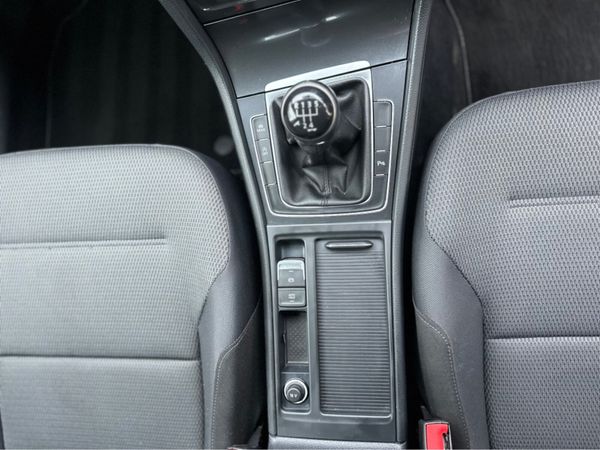 Volkswagen Golf 1.6 TDI SE NAV BLUEMOTION 115PS 5D 376801663