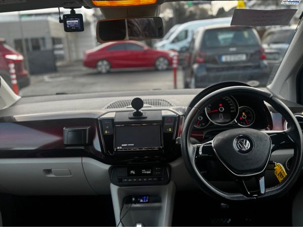 Volkswagen up! Auto - Massive Spec 376915982