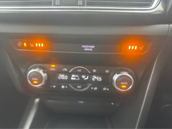 Mazda Mazda3 2.2 D 150PS PLATINUM 4DR 376912114