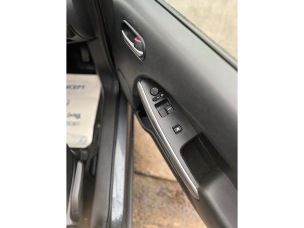 Mazda Mazda2 1.3 84PS SENSU 2011 5DR 376986321