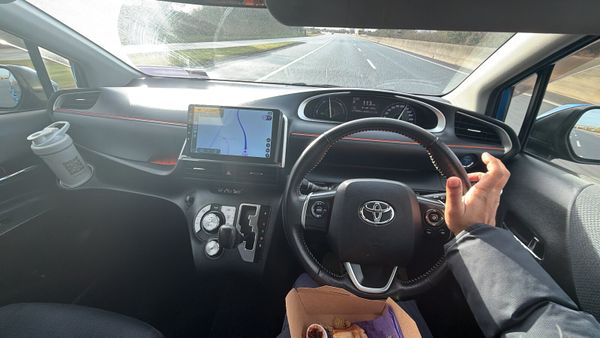 Honda Fit shuttle 2015 377002475