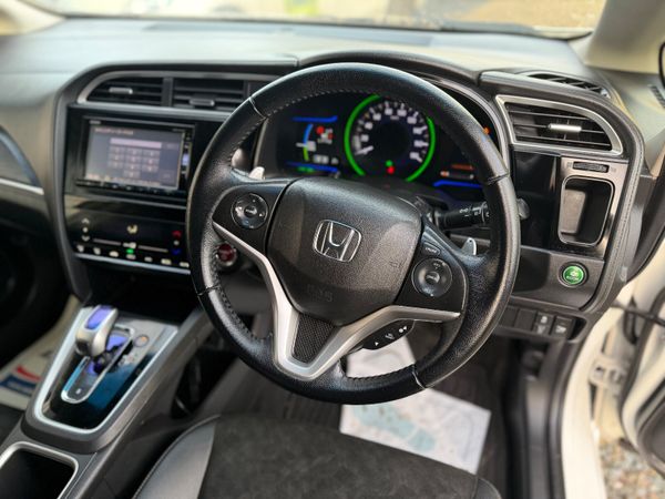 Honda Fit shuttle 2015 377002478