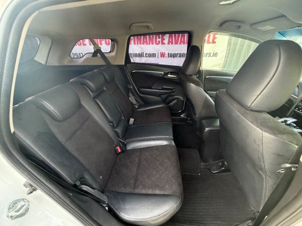 Honda Fit shuttle 2015 377002470