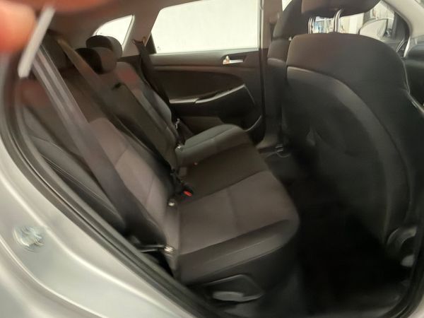 192 Hyundai Tucson SE COMFORT 1.6 PETROL - LOW KMS 377156935
