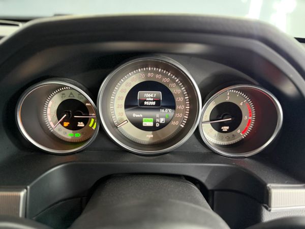 ▫️2015 MERCEDES-BENZ E300 AMG LINE PREMIUM▫️ 370006400