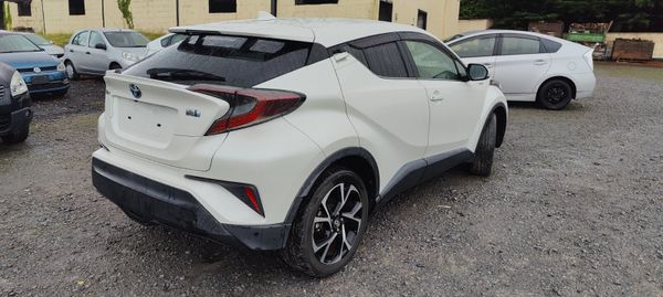 2017 Toyota CHR (Pear White) 370001495