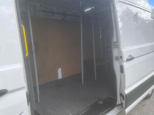 202 Volkswagen Crafter Highline 140bhp Spotless 370032568