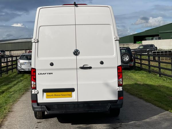 202 Volkswagen Crafter Highline 140bhp Spotless 370032562