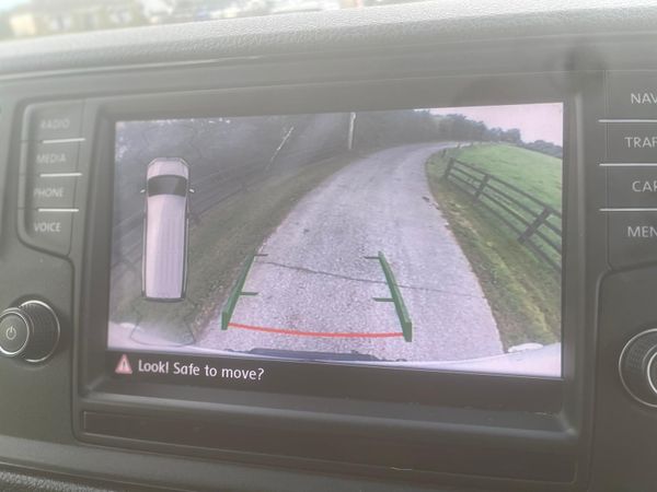 202 Volkswagen Crafter Highline 140bhp Spotless 370032570