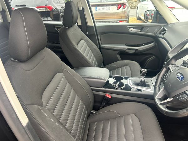 Ford galaxy titanium 370049703