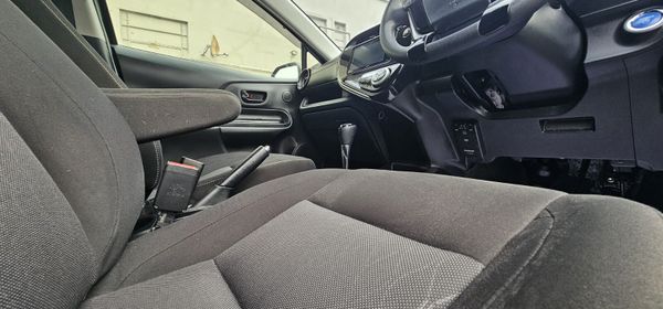 2019 (192) Toyota Aqua | Black 370060675