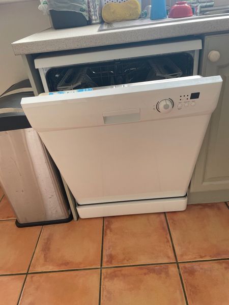 Dishwasher for sale in Wicklow for €45 on DoneDeal