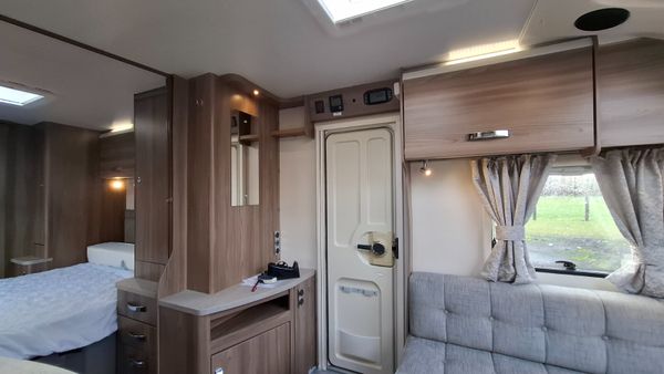 Swift Sprite Major Island bed caravan 370092567