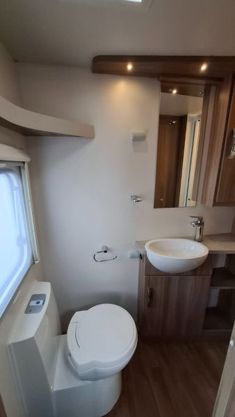 Swift Sprite Major Island bed caravan 370092579